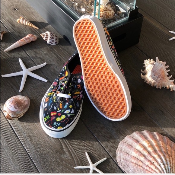 🌴🌼CUSTUM- VANS🌼🌴 - Picture 4 of 8